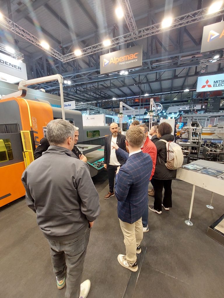 NUKON präsentierte die industrielle Zukunft in MailandLAMIERA 2025: NUKON traf sich in Mailand 6 61