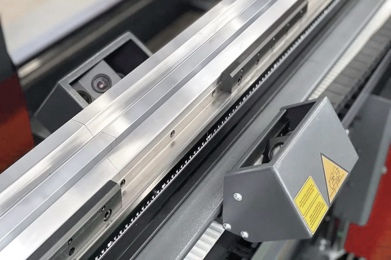 Presse Plieuse AMH 11 china 220t cnc bending machine 61 axis hydraulic press brake price copy e1760971789242